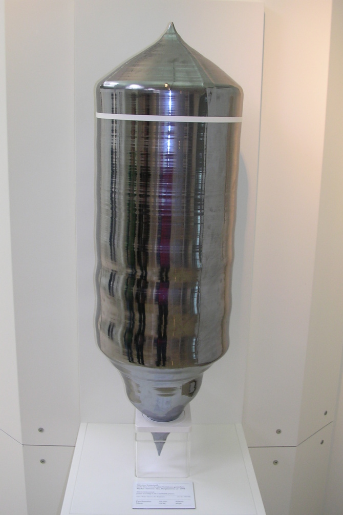 krystal čistého křemíku